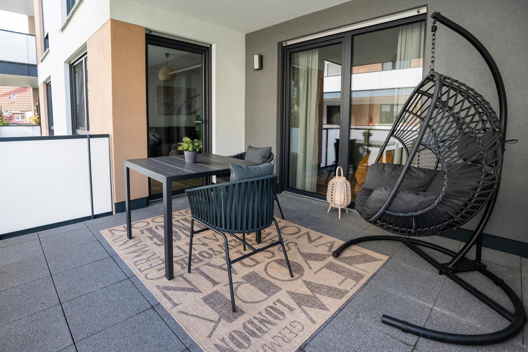 Reitz - Apartment I Zentrale Lage I Stellplatz I 55Qm I 2 Zimmer I Kueche I Bad I Terrasse Bad Hersfeld Kültér fotó