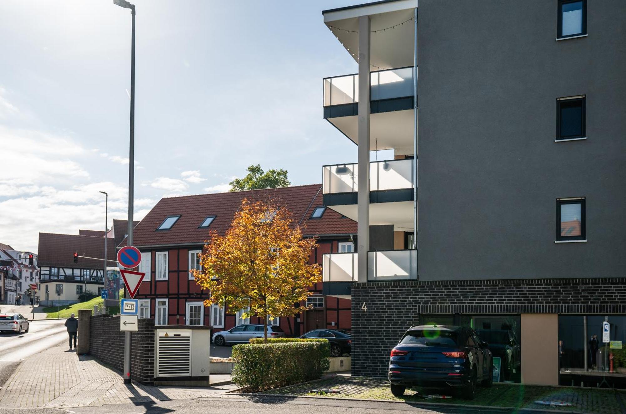 Reitz - Apartment I Zentrale Lage I Stellplatz I 55Qm I 2 Zimmer I Kueche I Bad I Terrasse Bad Hersfeld Kültér fotó